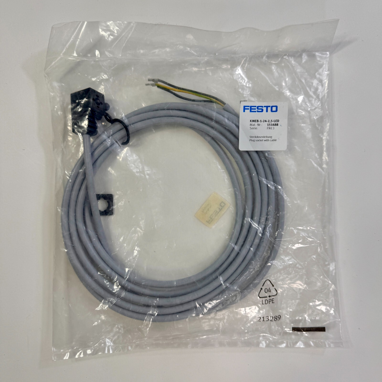 Festo KMEB-1-24-2,5-LED Plug Socket with Cable, 2.5m