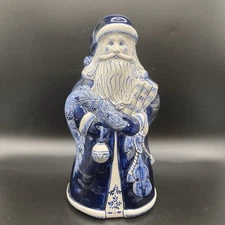 Vintage Dedham Pottery Potting Shed 1998 Santa Blue White Music Scroll 12” Tall