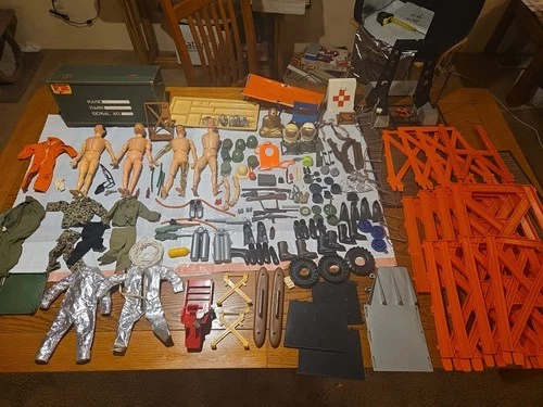 GI JOE Vintage Collection Hasbro 1960’s 70's Figures Clothing Parts Tower USA