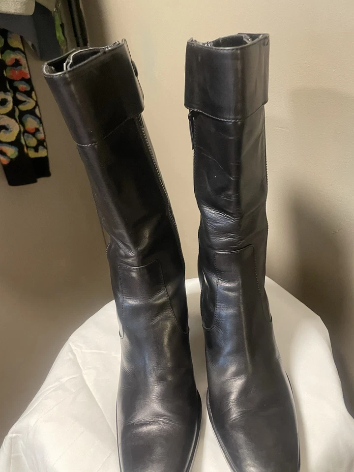 Botas de tornozelo de couro preto com salto Balenciaga - Imagem 2 de 4