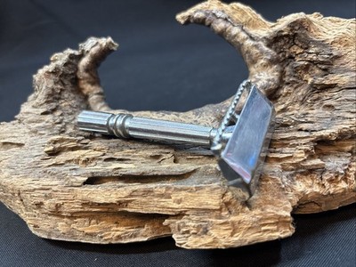 Vintage GEM Micromatic Clog Pruf Twist Cap Safety Razor Shaver Reg US Pat Off