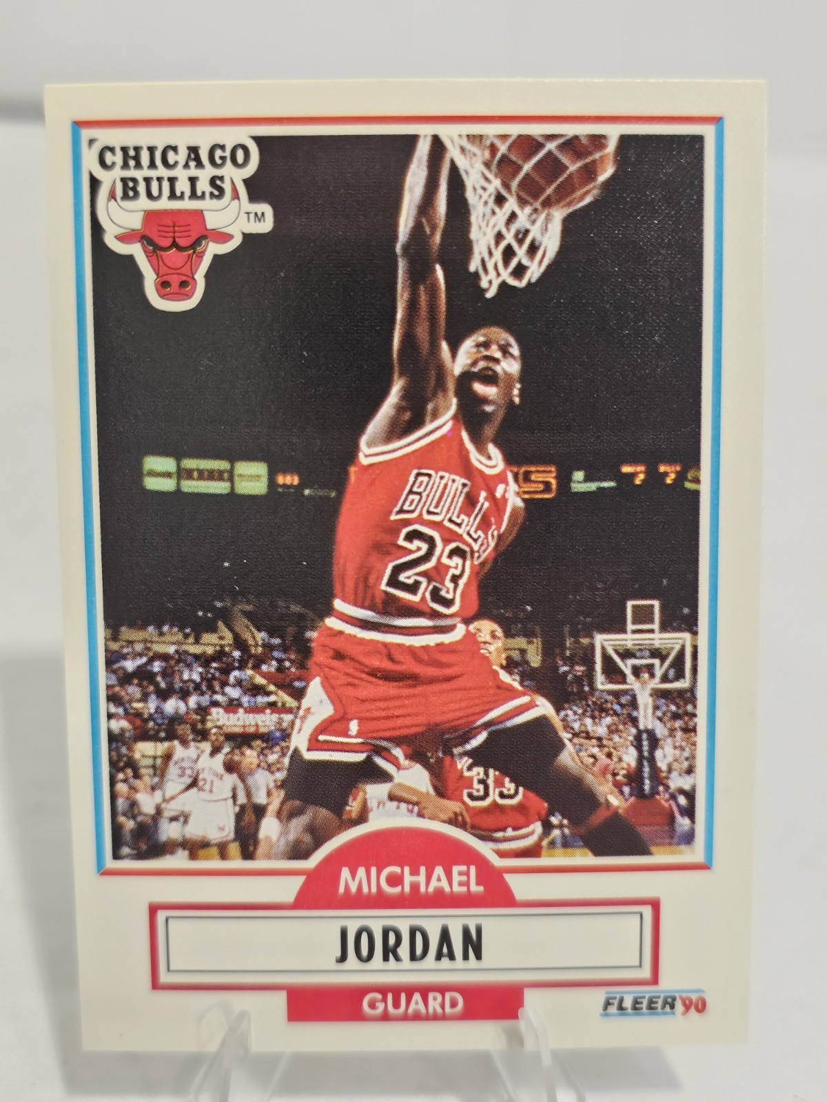 1990 Fleer Michael Jordan #26 Chicago Bulls Basketball Card (HOF) LEGEND