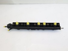 Einspritzanlage VW T4 Bus 023133313 BOSCH 2.5 81 KW 110 PS Benzin 03-1994