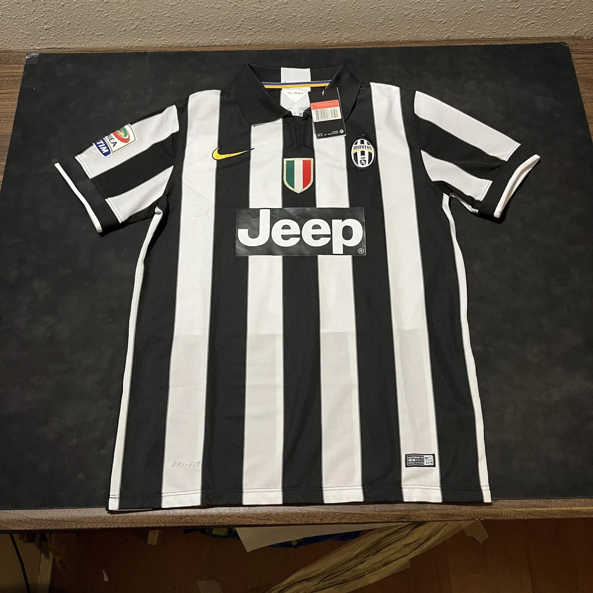 Maillot Domicile Juventus Turin – Homme Taille XL – Noir Et Blanc, Floqué #16 Jeep