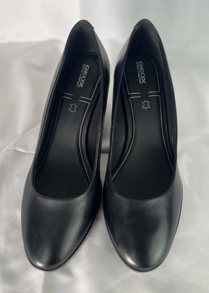 Zapatos de salón Geox Respira Annya para mujer de cuero negro con tacón ancho talla 38 7,5 Foto 2 de 4