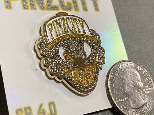 Pinzcity Scare Bear 4.0 Gold Glitter Grill Iced Out Gold Hat Pin Birthday Pin - Picture 19 of 23
