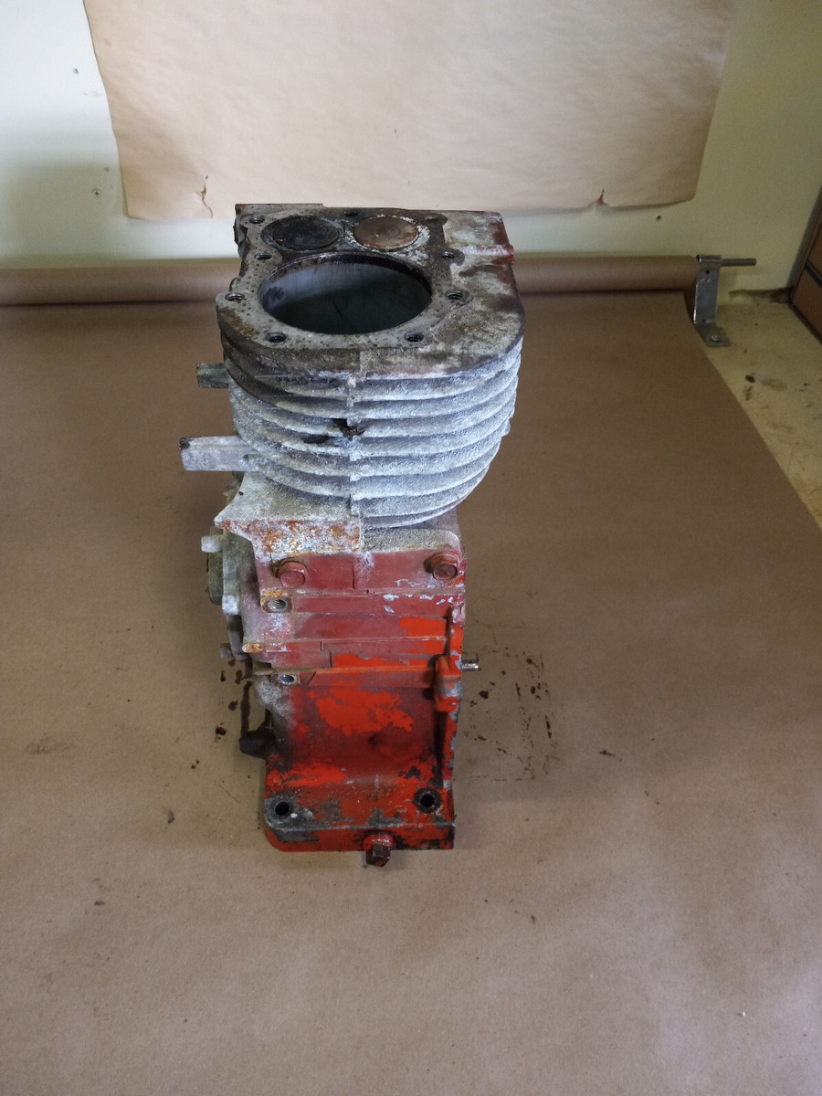 Vintage Genuine Briggs & Stratton 8 HP Engine Bare Block Assembly