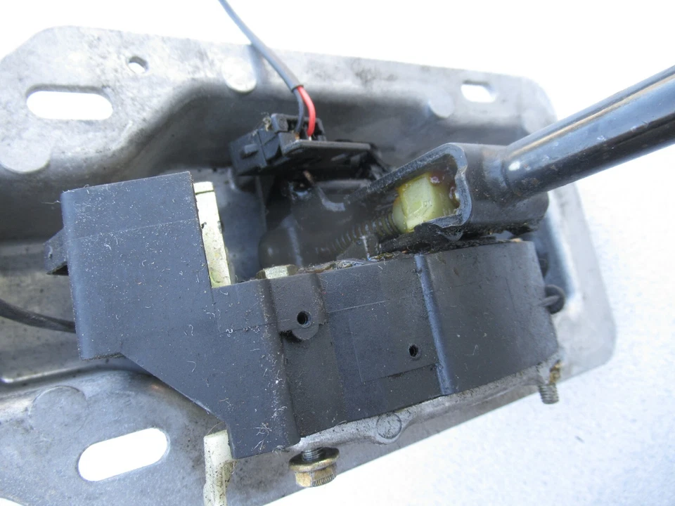 Porsche 968 Automatic Tiptronic Shifter Assembly Lever 9444261310R #19 C#604 Foto 3 de 4