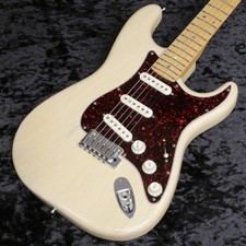 Used FENDER USA / American Deluxe Stratocaster Maple WBL 1998 DN801133 Guitar