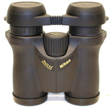 NIKON premiere 10x32 binoculars stunning view... BIG POWER..bright clear