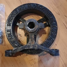 New Cast Iron Babbitt Sprocret Rom With Chain Guide size1.5 Dia. 6to7.5