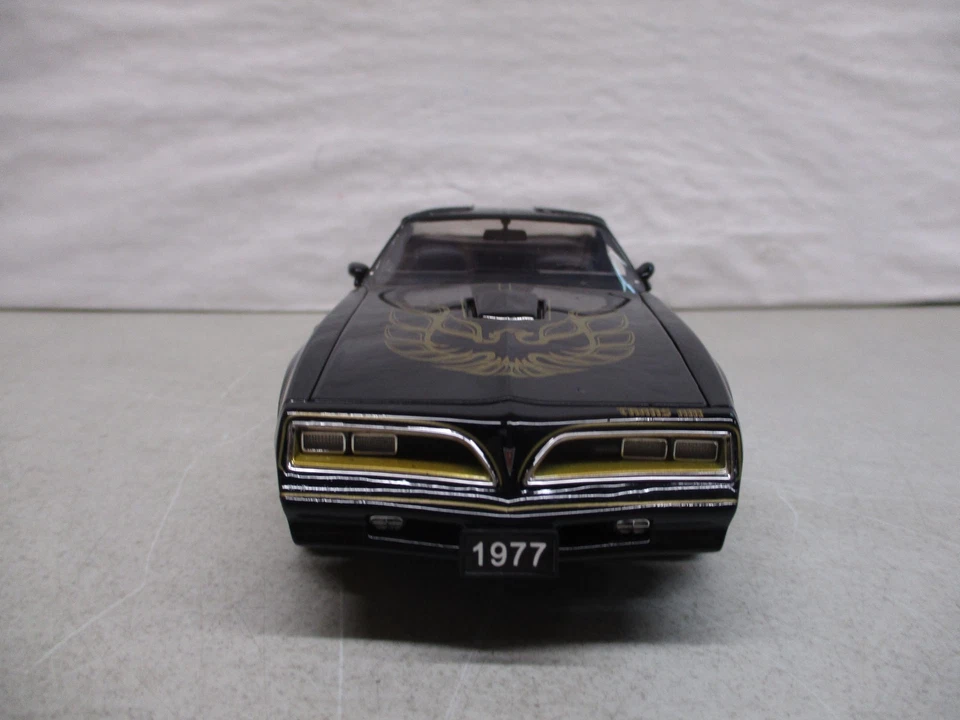 Franklin Mint 1977 Pontiac Trans AM - Image 3 of 4