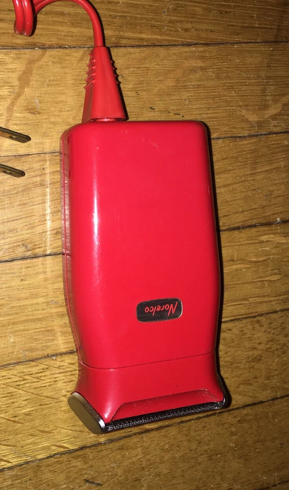 Afeitadora Norelco Vintage Roja Dama Doble Voltaje Viaje Estuche Negro Funciona Foto 4 de 4