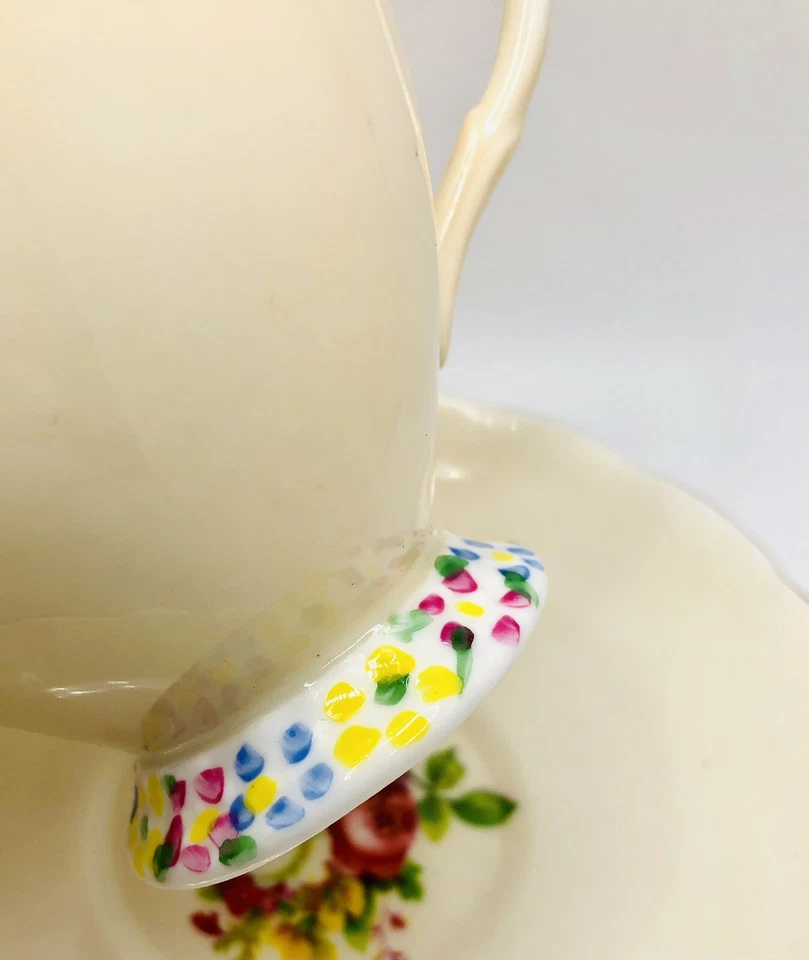 Taza y platillo vintage Foley pintado a mano con patas de flores Inglaterra rosa rubor taza de té Foto 2 de 4