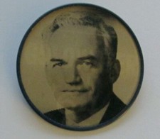 Barry Goldwater in '64 VARI-VUE Political Campaign Lenticular Pin / Button
