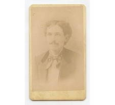CDV PORTRAIT MAN FROM FROM CARBONDALE, PA, BY HULL, GRAPHIC BACK