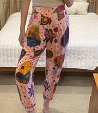 Pre-Owned Farm Rio Light Pink Dream Collage Pants Size Small (US Size 4) Flaws!