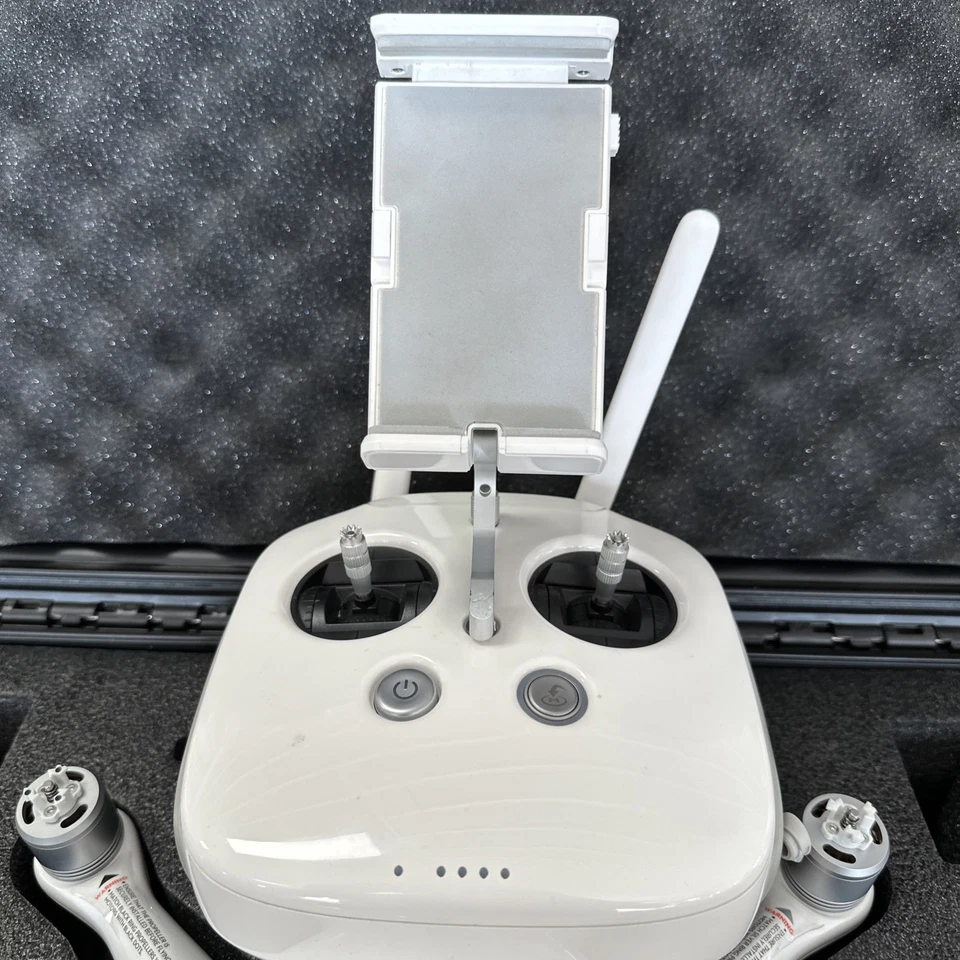 DJI Phantom 4 Pro Quadcopter 4k Drone / Hard Case Excellent Condition   - Image 2 of 4