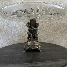 "Soporte para pasteles placa de cristal de plomo 13""D con querubines de bronce en base con patas"