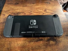 Nintendo Switch Handheld Console w/ dock and case- Gray Joy-Cons - Great Condit.