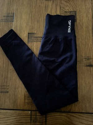 DFYNE Impact Leggings Size small New Without Tags dark blue 