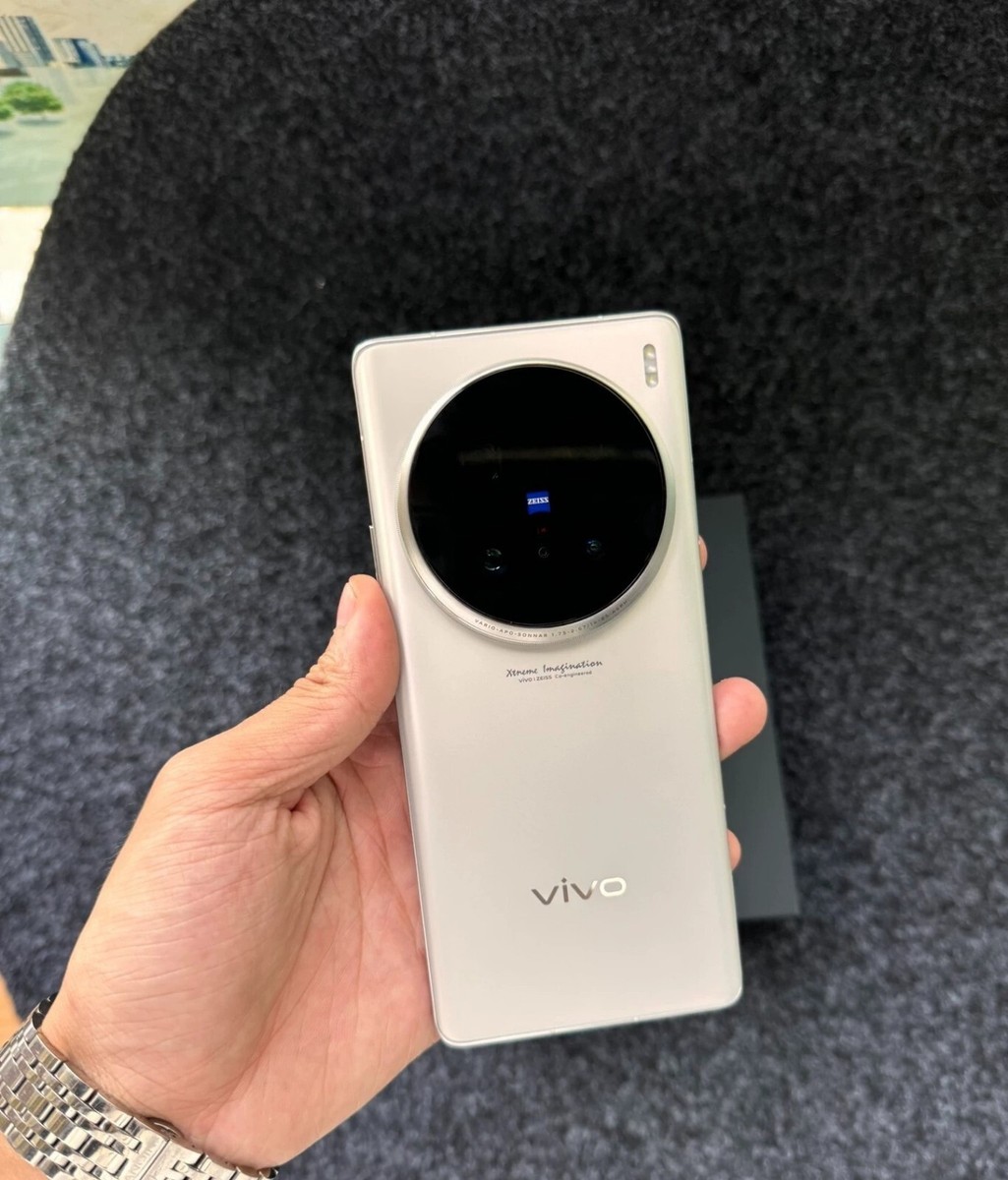 vivo x100 Ultra 16GB 512GB 6.78 inch 2K OLED 5500mAh 80W vivo x100 Ultra 16GB 512GB 6.78 inch 2K OLED 5500mAh 80W