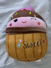 Squishmallows 8  KIMMIE the Cupcake With Heart Sprinkles 2022 Valentines NWT 