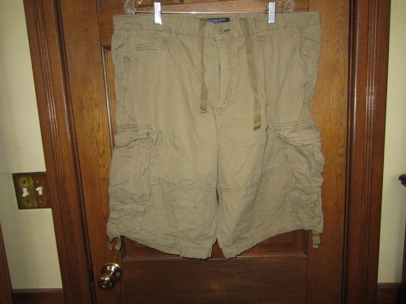 Old Navy Surplus Reg Issue A Khaki Cargo Shorts - Size 40