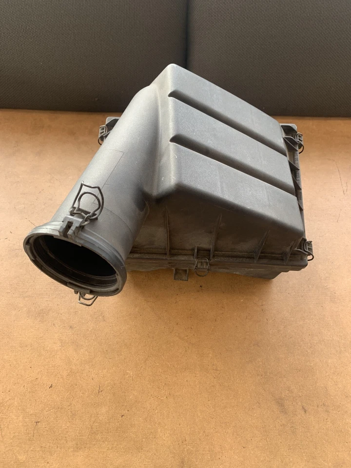 99-01 Mercedes ML430 4,3 L Limpiador de admisión de aire Caja de carcasa A1635050360 Foto 2 de 4