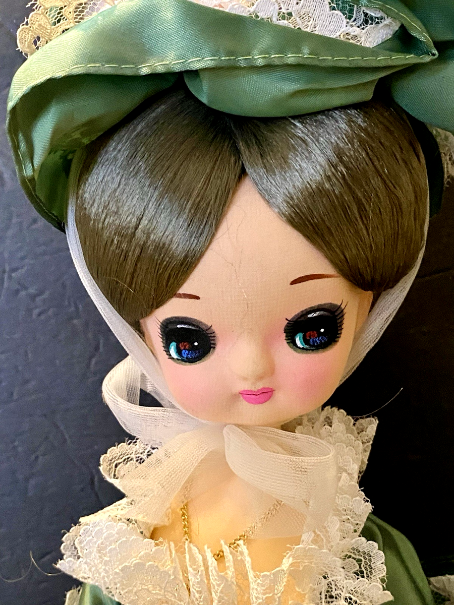 ☆本日特価！【MUSIC AUTOMATA DOLL CECILE 日本製】 Vintage Big Eyes Bradley Doll Seated With Spun Cotton Bird Green