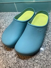 Garden Clogs by Gardenline Slip On Shoes With Removable Sole For Cleaning Sz 7/8