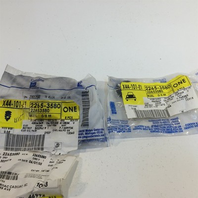 New GM 22653580 one Bezel per order BEZEL New GM 22653580 one Bezel per order BEZEL