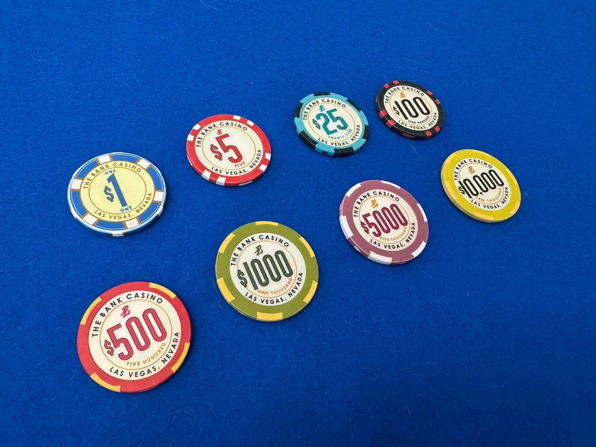 Ocean's 13 Thirteen Screen Used Las Vegas Bank Casino Poker Chips