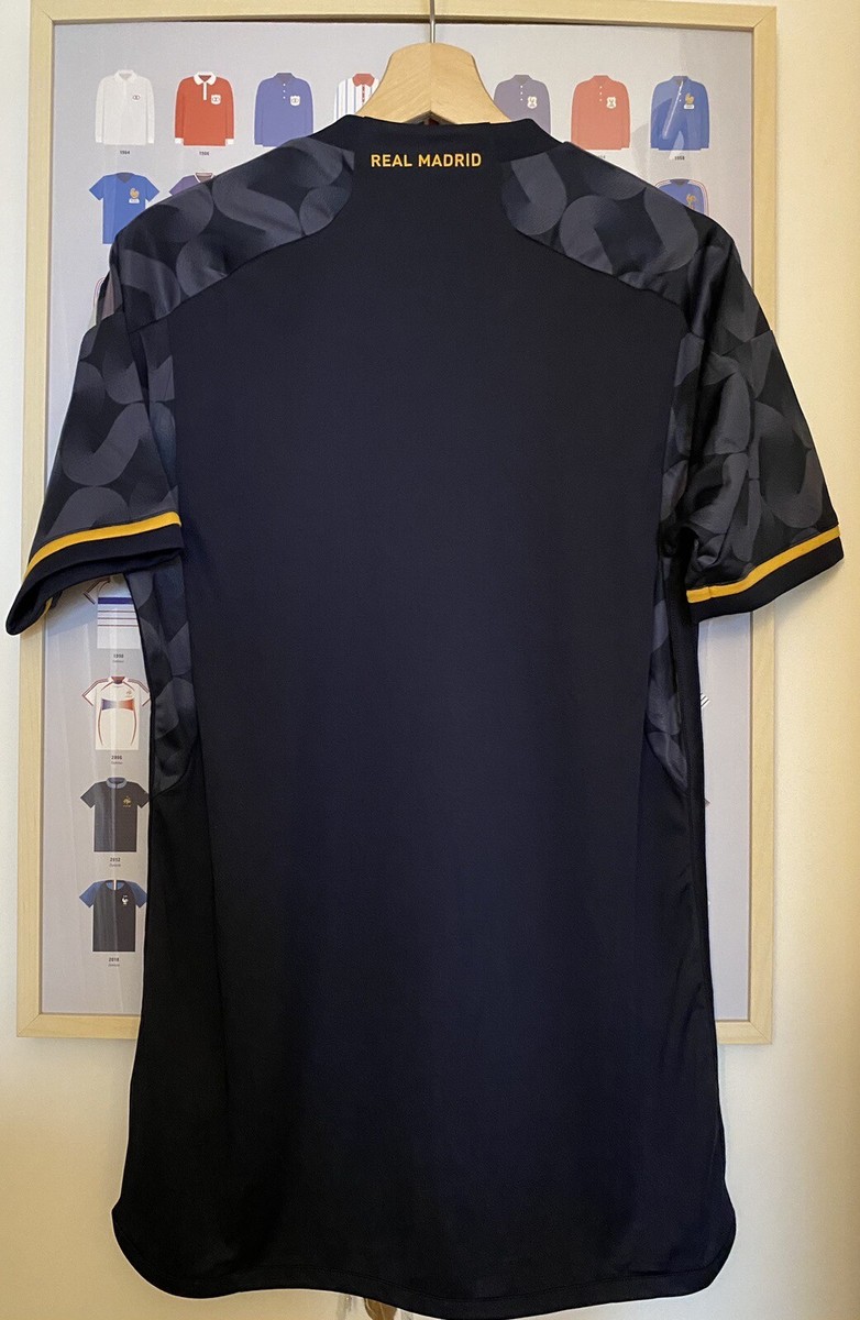 今年復刻　adidas Real Madrid アウェイジャージ Mサイズ 黒 今年復刻 adidas Real Madrid アウェイジャージ Mサイズ 黒