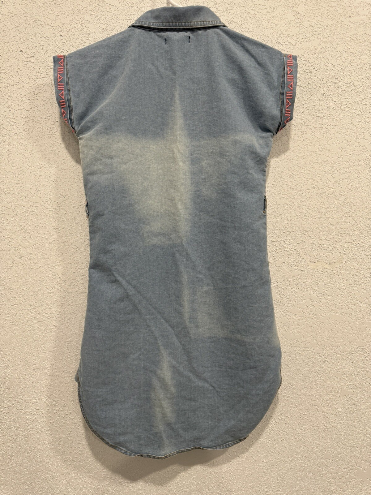 Picture 2 of 4