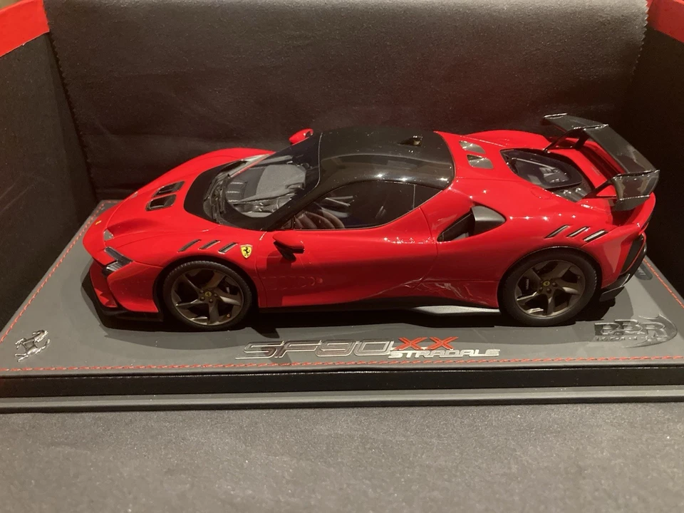 BBR Ferrari SF90 XX Stradale Rosso Corsa 322 e nero 1/18 P18237C 054/370 - Immagine 2 di 4
