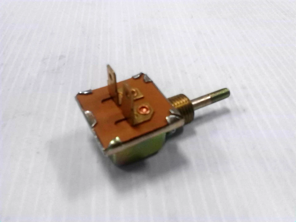 约翰迪尔开关 AH85260 - Cole Hersee 72062 - 免费送货。 — 第 4/4 张图片