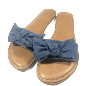 time and tru bow sandals