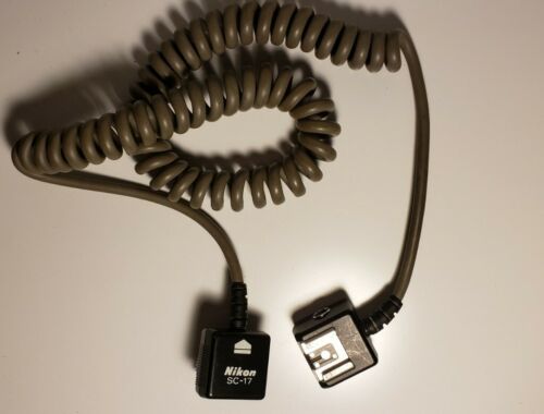 NIKON SC-17 TTL Speedlight Off Shoe Coiled Cord for Nikon