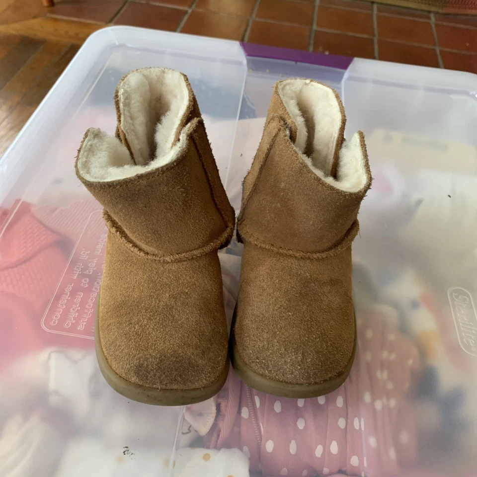 Lot Of Toddler Shoes Ranging 5-6 (including Crocs And Uggs) - Image 3 of 4