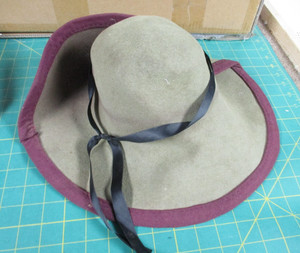 Reproduction 18th Century Floppy 4 in brim Wool Felt Hat Fair Condition