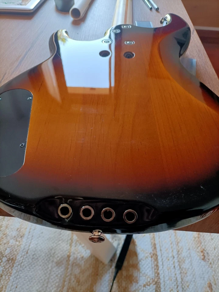 YAMAHA bass model BB 434 tobacco sunburst fretboard maple in excellent condition - Imagen 4 de 4