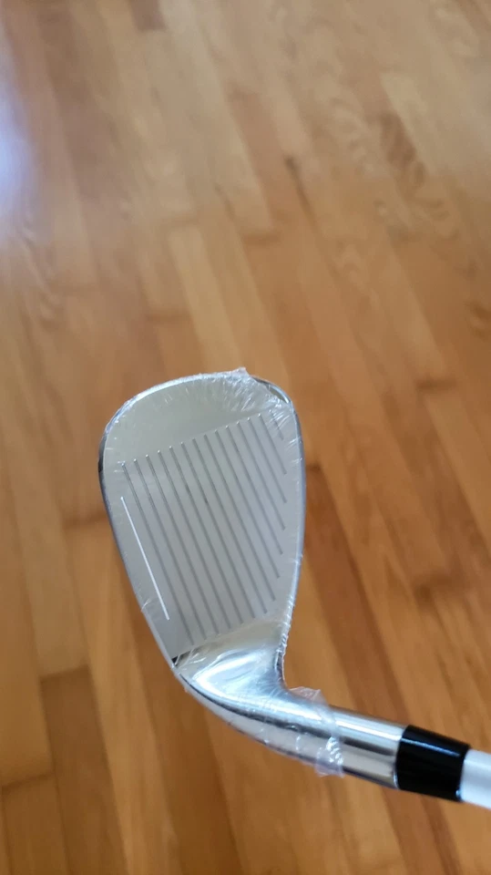 New COBRA F7 Junior ONE LENGTH PW Iron - Image 3 of 4