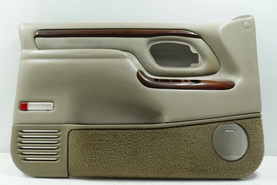 Cadillac Escalade Chevy GMC C/K 1500 2500 3500 1999 FABRICANTE DE EQUIPOS ORIGINALES paneles de puertas delanteras | W6282 Foto 2 de 4