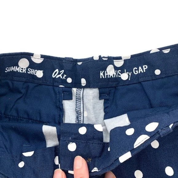 Women's Khakis by GAP Cute Navy Blue White Polka Dot Shorts 2R Cotton - Image 4 of 4