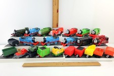Thomas Friends Lot of 11 Trackmaster Motorized, 11 Cars Flynn Fire Truck
