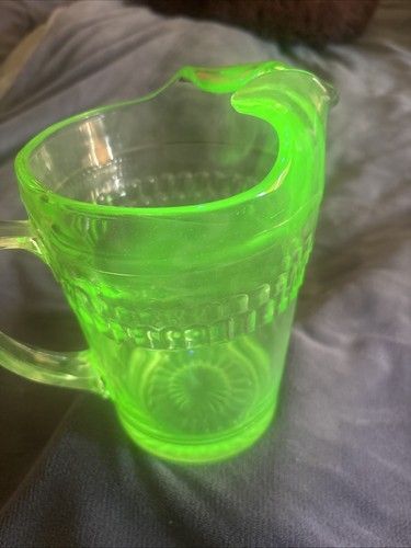 1930'S A. HOCKING GREEN URANIUM GLASS 65 oz PITCHER- ROULETTE - Picture 7 of 17
