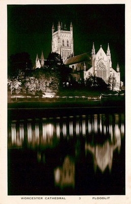 WORCESTER CATHEDRAL FLUTLICHT - POSTKARTE