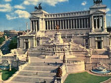 1970s Altare della Patria (Altar of the Fatherland) in Rome, Italy Postcard