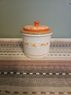 Longaberger Pottery Halloween Candy Corn One Pint Crock with Lid